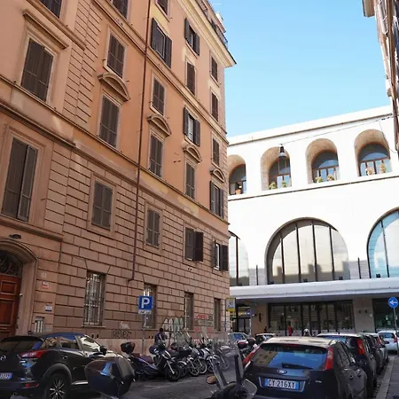 Archi Di 招待所 3*